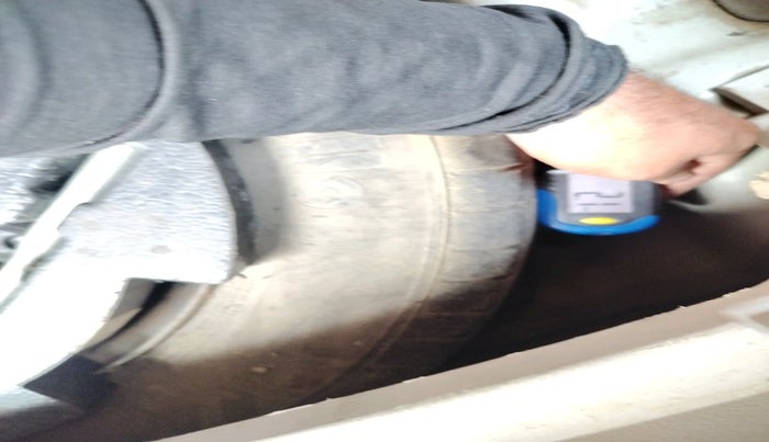 2021 Mahindra XUV300 W4 1.2 PETROL, Petrol, Manual, 48,906 km, tyre