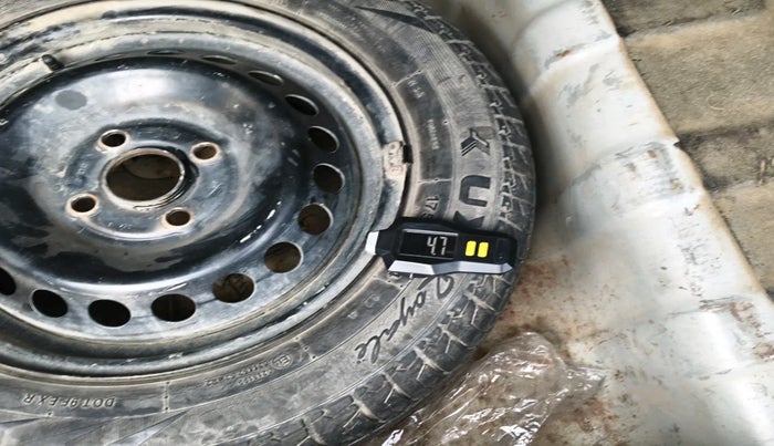 2016 Hyundai Xcent BASE 1.1, Diesel, Manual, 82,474 km, tyre