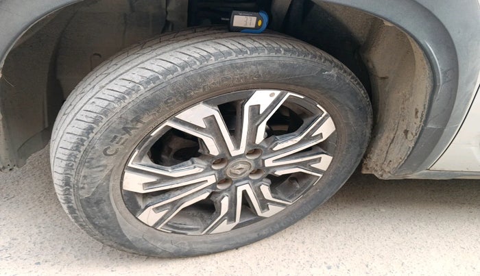 2022 Renault Kiger RXT (O) MT, Petrol, Manual, 54,015 km, tyre