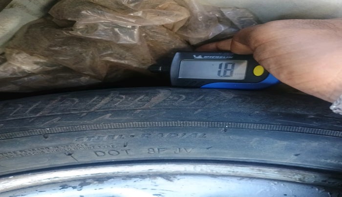 2013 Chevrolet Beat LT PETROL, Petrol, Manual, 50,995 km, tyre