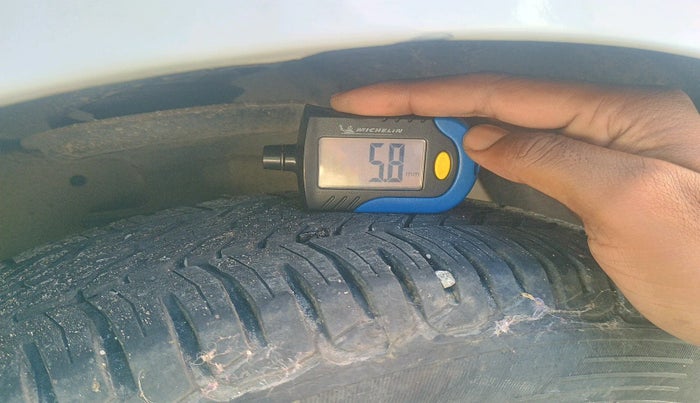 2013 Chevrolet Beat LT PETROL, Petrol, Manual, 50,995 km, tyre