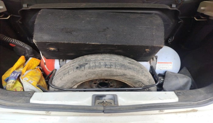 2020 Maruti New Wagon-R LXI CNG 1.0, Petrol, Manual, 46,725 km, tyre