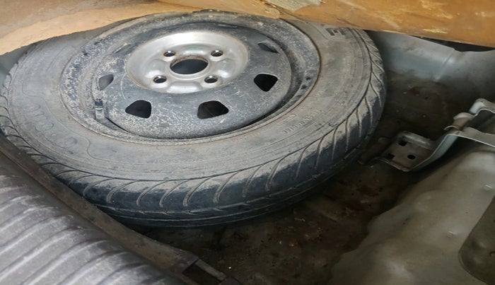 2011 Hyundai Santro Xing GL, Petrol, Manual, 69,336 km, tyre