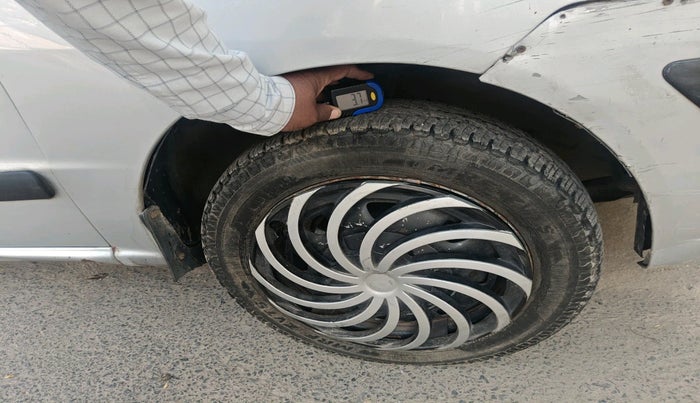 2011 Hyundai Santro Xing GL, Petrol, Manual, 69,336 km, tyre