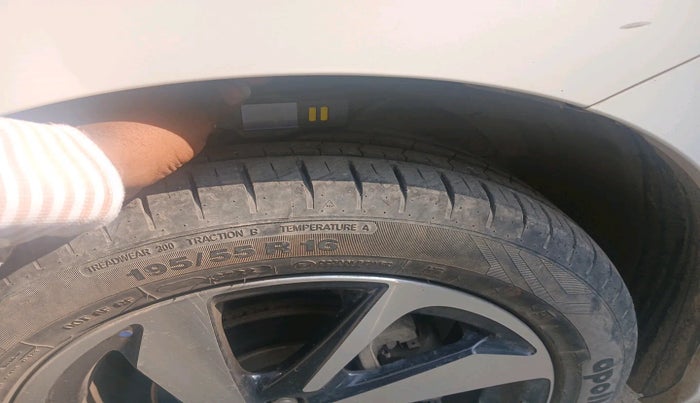 2022 Toyota Glanza V AMT, Petrol, Automatic, 13,984 km, tyre