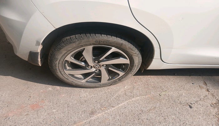 2022 Toyota Glanza V AMT, Petrol, Automatic, 13,984 km, tyre