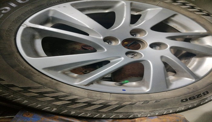 2013 Maruti Swift ZDI, Diesel, Manual, 2,67,554 km, tyre