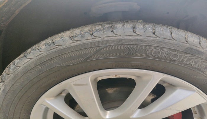 2013 Maruti Swift ZDI, Diesel, Manual, 2,67,554 km, tyre