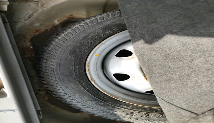 2010 Maruti Alto K10 LXI, Petrol, Manual, 80,588 km, tyre