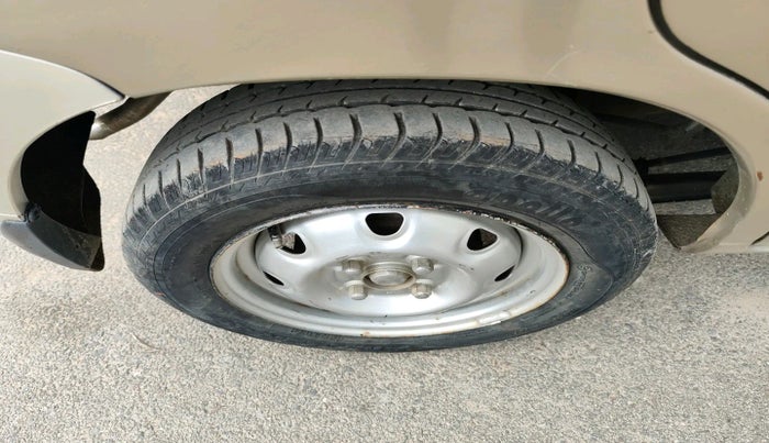 2010 Maruti Alto K10 LXI, Petrol, Manual, 80,588 km, tyre