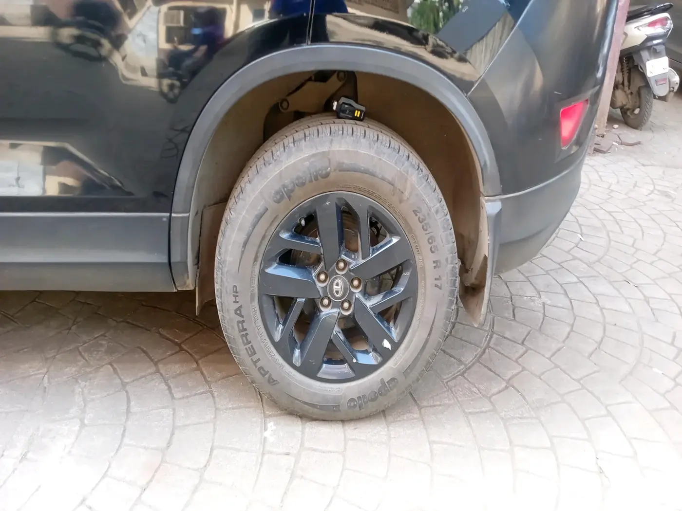 2020 Tata Harrier XZA PLUS 2.0L DARK EDITION, Diesel, Automatic, 23,248 km, tyre