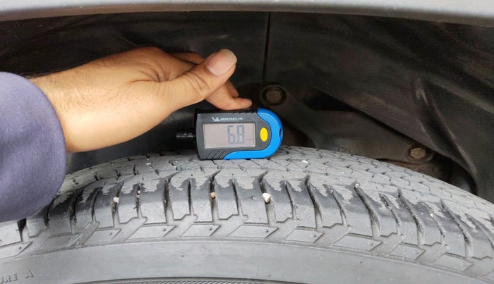 2020 Tata Harrier XZA PLUS 2.0L, Diesel, Automatic, 97,078 km, tyre