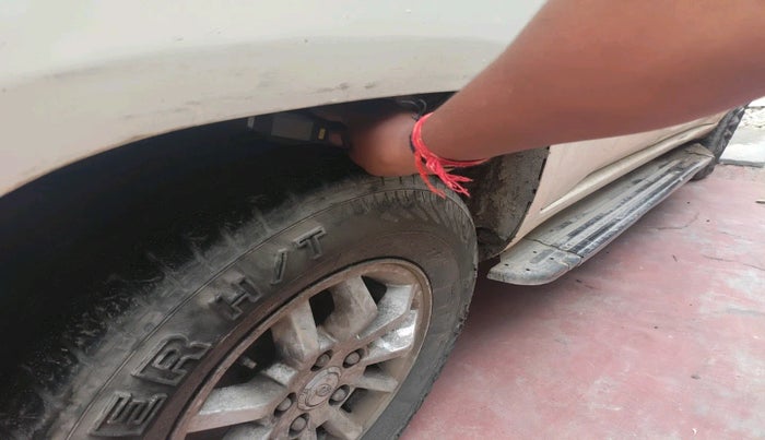 2017 Mahindra TUV300 T8, Diesel, Manual, 1,46,899 km, tyre