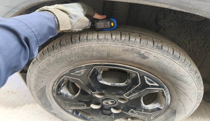 2022 Tata PUNCH ACCOMPLISHED MT, Petrol, Manual, 75,308 km, tyre