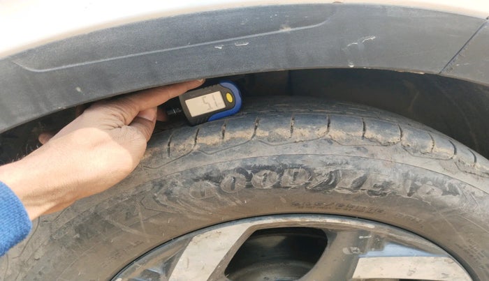 2019 Hyundai VENUE SX(O) 1.4 CRDI, Diesel, Manual, 82,724 km, tyre