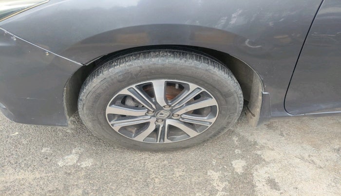 2017 Honda City 1.5L I-VTEC V MT, Petrol, Manual, 1,04,596 km, tyre