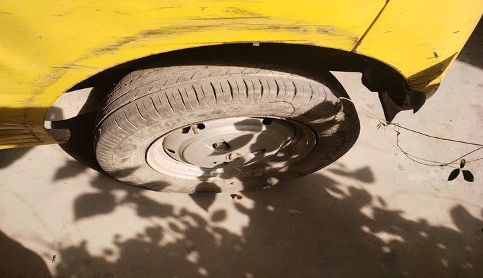 2010 Tata Nano LX, Petrol, Manual, 1,00,000 km, tyre