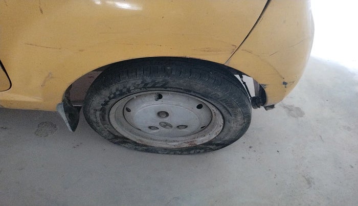 2010 Tata Nano LX, Petrol, Manual, 1,00,000 km, tyre
