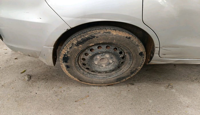 2012 Maruti Ertiga VDI, Diesel, Manual, 2,05,913 km, tyre