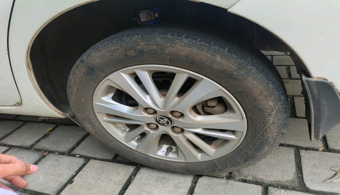 2018 Toyota YARIS V MT, Petrol, Manual, 86,281 km, tyre