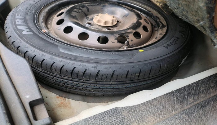 2018 Toyota YARIS V MT, Petrol, Manual, 86,281 km, tyre