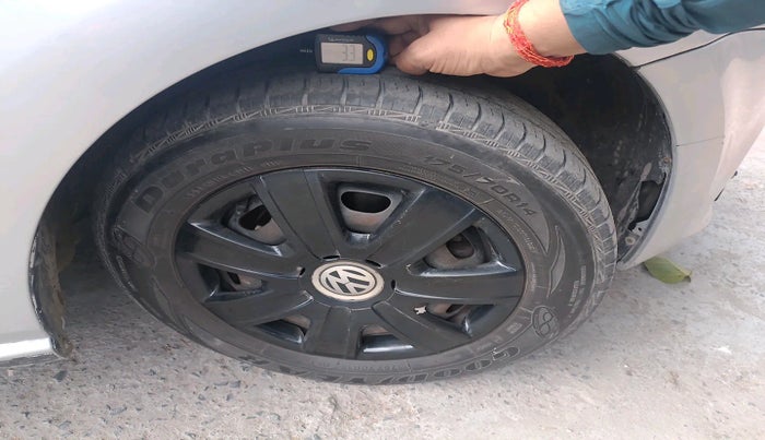 2011 Volkswagen Polo COMFORTLINE 1.2L PETROL, Petrol, Manual, 1,41,656 km, tyre