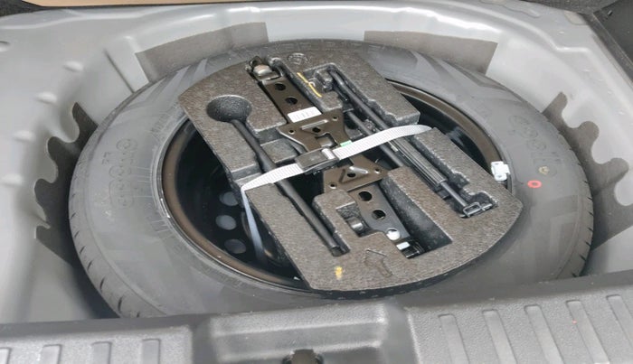 2024 Skoda KUSHAQ AMBITION 1.0L TSI MT, Petrol, Manual, 24,876 km, tyre