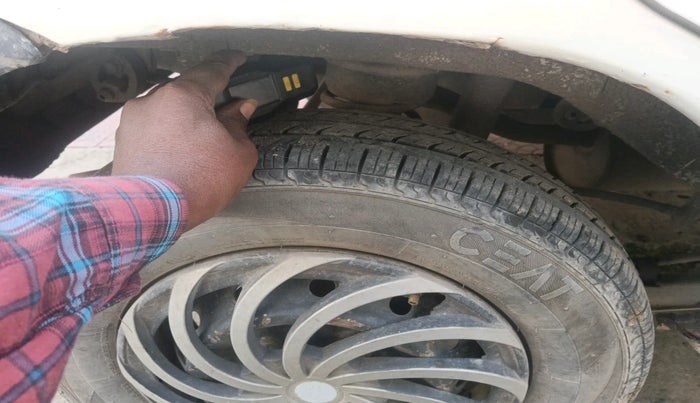 2012 Maruti Alto LX, Petrol, Manual, 63,226 km, tyre