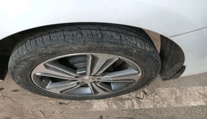 2019 Hyundai Verna 1.6 VTVT SX, Petrol, Manual, 66,794 km, tyre