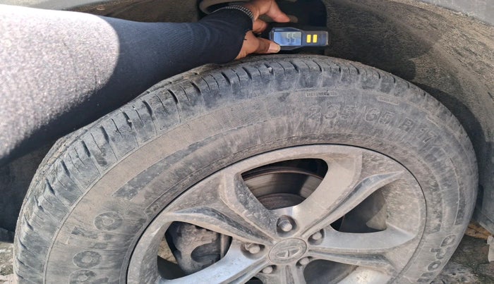 2021 Tata Harrier XZA 2.0L, Diesel, Automatic, 53,471 km, tyre