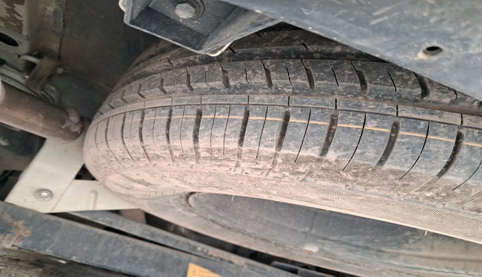 2021 Tata Harrier XZA 2.0L, Diesel, Automatic, 53,471 km, tyre