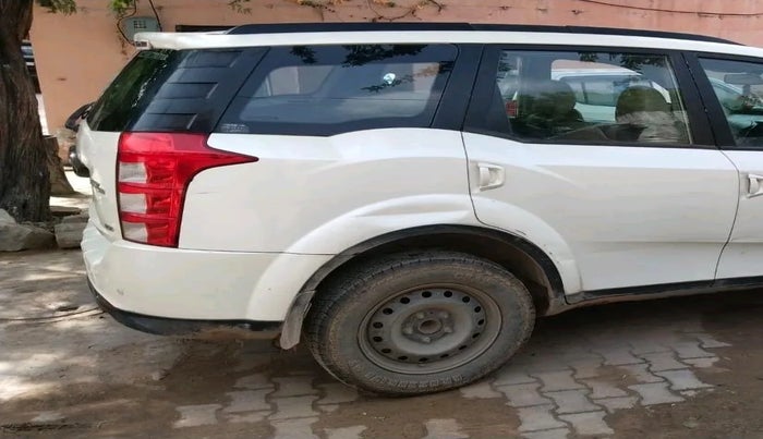 2017 Mahindra XUV500 W6 1.99, Diesel, Manual, 1,52,207 km, tyre