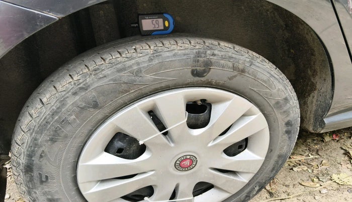 2019 Volkswagen Ameo TRENDLINE 1.0L, Petrol, Manual, 11,457 km, tyre