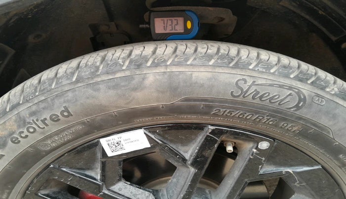 2024 Hyundai VENUE SX (O) 1.0 TURBO DCT, Petrol, Automatic, 11,243 km, tyre