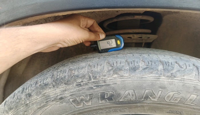 2020 Tata Harrier XZA 2.0L, Diesel, Automatic, 99,195 km, tyre