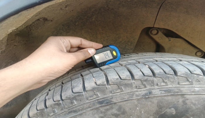 2020 Tata Harrier XZA 2.0L, Diesel, Automatic, 99,195 km, tyre