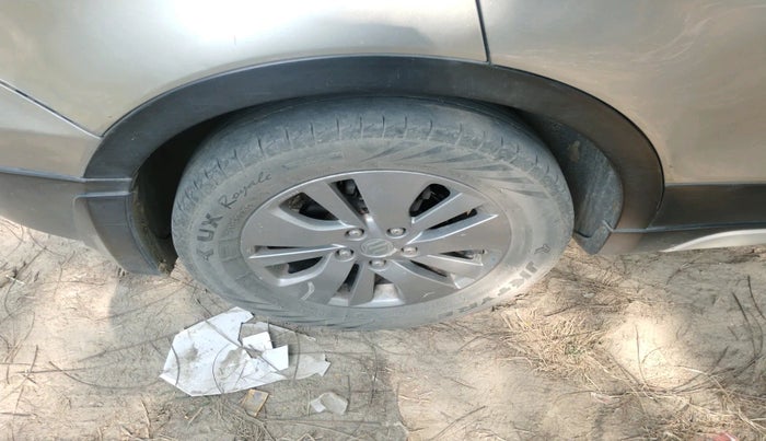 2016 Maruti S Cross ZETA 1.3, Diesel, Manual, 87,632 km, tyre