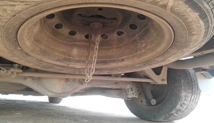 2015 Toyota Innova 2.5 GX 8 STR, Diesel, Manual, 1,46,775 km, tyre