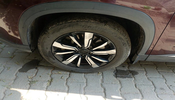 2020 MG HECTOR SHARP 1.5 DCT PETROL, Petrol, Automatic, 27,968 km, tyre