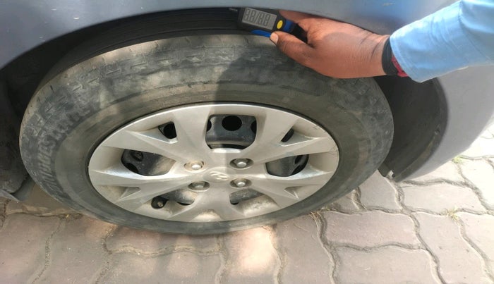 2016 Hyundai Grand i10 MAGNA 1.2 KAPPA VTVT, Petrol, Manual, 1,04,278 km, tyre