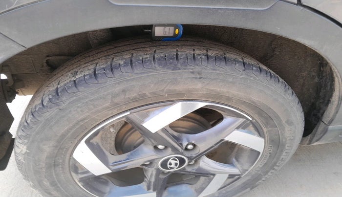 2021 Hyundai VENUE SX 1.5 (O) EXECUTIVE CRDI, Diesel, Manual, 78,566 km, tyre