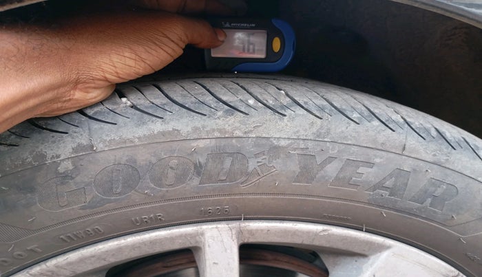 2016 Volkswagen Ameo HIGHLINE DSG 1.5 DIESEL , Diesel, Automatic, 2,02,182 km, tyre