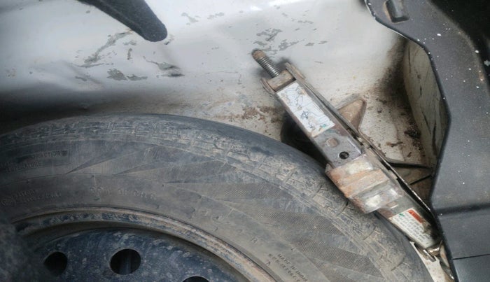 2019 Maruti Dzire VDI, Diesel, Manual, 1,05,978 km, tyre