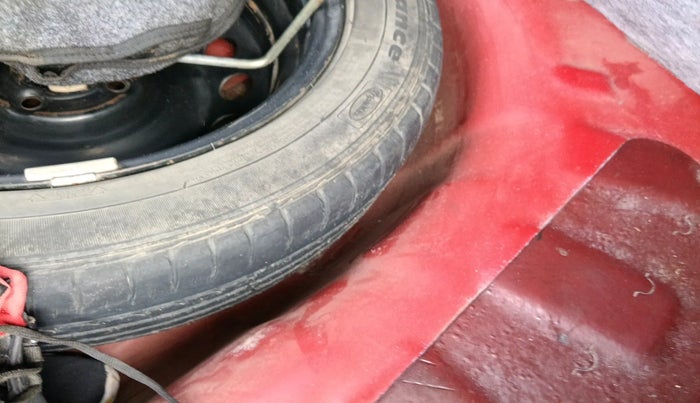 2014 Hyundai i20 ASTA 1.4 CRDI, Diesel, Manual, 1,35,425 km, tyre