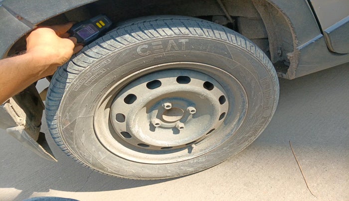 2016 Mahindra Kuv100 K6 D 6 STR, Diesel, Manual, 91,241 km, tyre