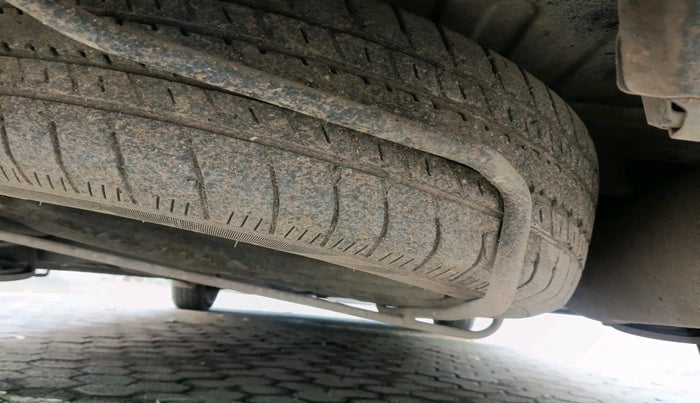 2016 Maruti Ertiga ZXI, Petrol, Manual, 68,758 km, tyre