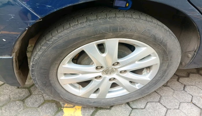 2016 Maruti Ertiga ZXI, Petrol, Manual, 68,758 km, tyre