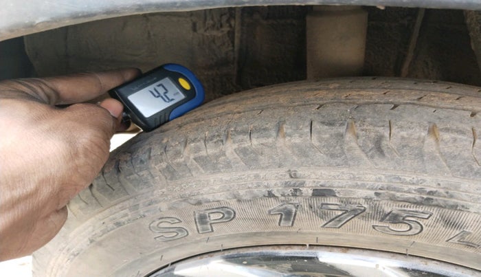 2021 Renault Kwid CLIMBER 1.0 (O), Petrol, Manual, 49,733 km, tyre