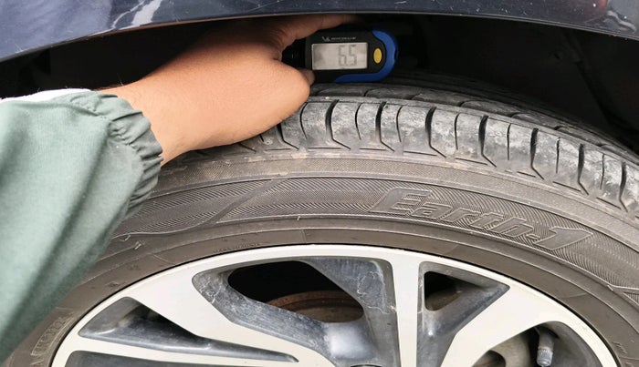 2021 Toyota Innova Crysta 2.7 VX 7 STR, Petrol, Manual, 81,280 km, tyre