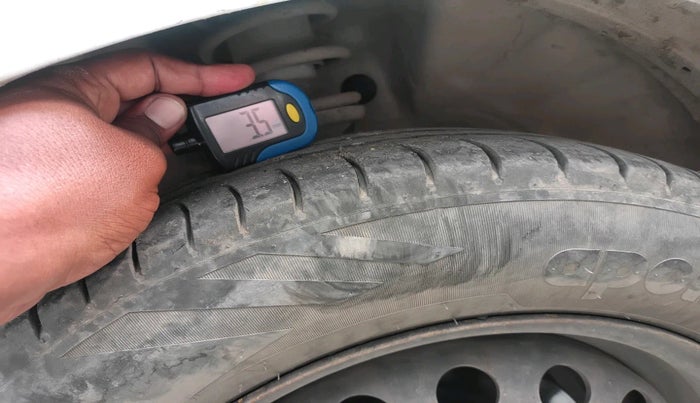 2016 Maruti Wagon R 1.0 LXI CNG, Petrol, Manual, 1,14,602 km, tyre